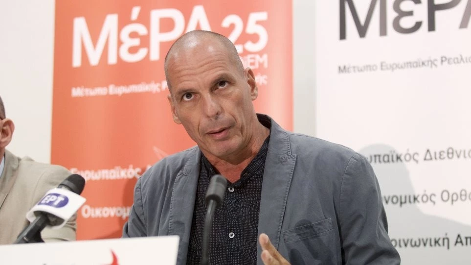 Προκαλεί ο Βαρουφάκης – Πυρά κατά Σαλβίνι: Δεν είστε ο αντι-συστημικός που παριστάνετε